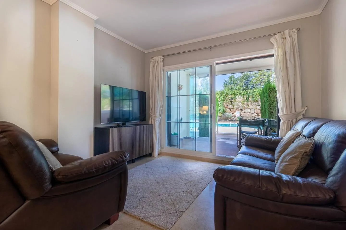 Mijas Golf 3-Bed Ground Floor Direct Pool Access Apartment Santa Fe de los Boliches 0*,  Spain